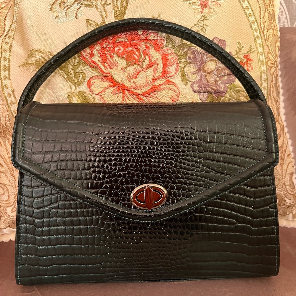 Croc and Boston green bag